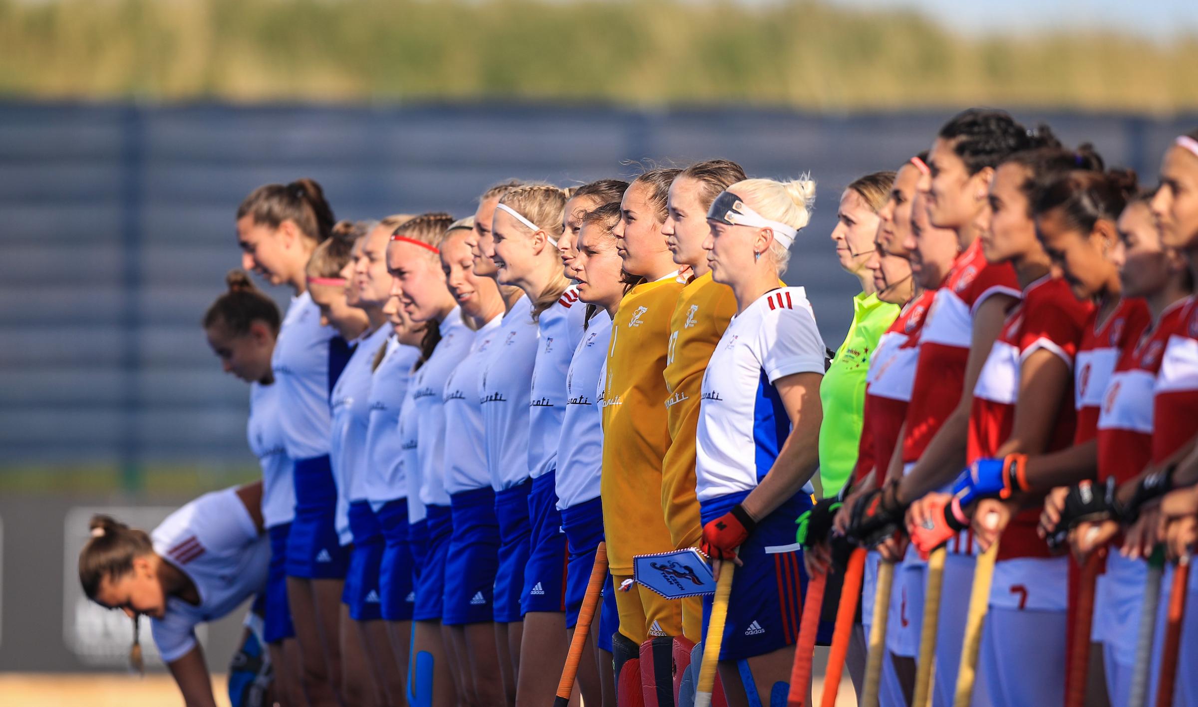 Czech Republic stand for their national anthem 14/8/2022